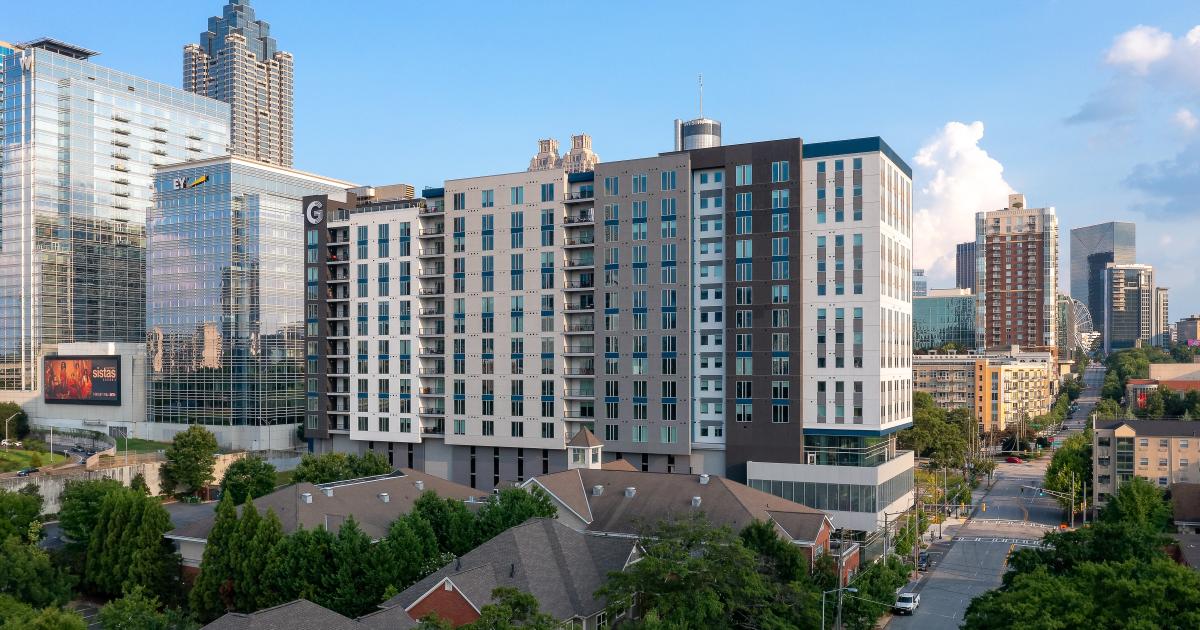 Downtown apartment building near Centennial Park sets sales record